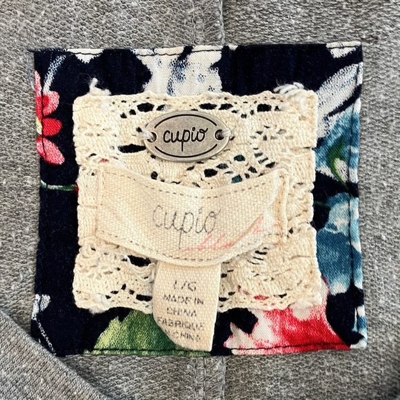 Cupio women’s large Flowing Gray Top - Picture 2 of 9